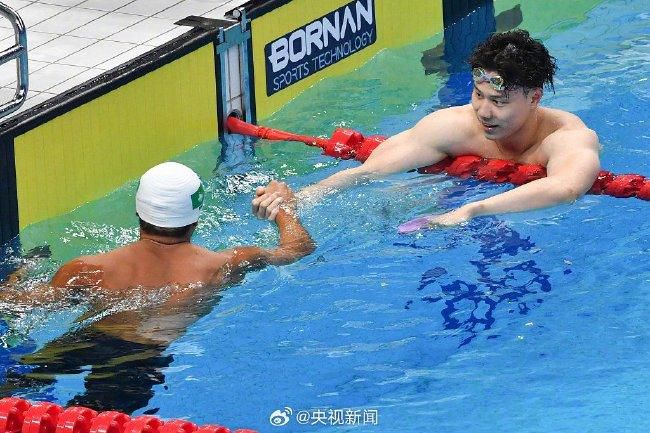 《阿斯报》消息，特尔施特根仍未摆脱腰部伤势，他可能无法出战马竞。